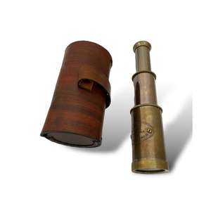 Telescopio Decorativo de Tres Tubos, Diseño Clásico de Latón y Cuero, Ligero y Multiusos para Escritorio, Estante, Oficina, Hogar - Product Image 1