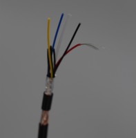 Câble plat ventilé 24AWG à enrobage direct avec canaux de ventilation axiaux pour pompe submersible, application souterraine étanche