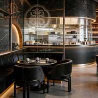 Ensemble de canapés et chaises en cuir noir de luxe moderne avec structure métallique et table en pierre frittée pour café, restaurant, hôtel, mobilier commercial