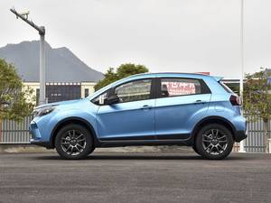 Modèle 2024 Livan X3 PRO 1.5L Manuel Petite Voiture Mignonne à Essence Véhicule Abordable Voitures d'Occasion Économiques État Premium - Product Image 2