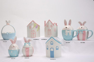 Œufs de Pâques <span class=keywords><strong>en</strong></span> céramique faits à la main, décorés de motifs floraux, personnalisés et pour une utilisation <span class=keywords><strong>en</strong></span> intérieur - Product Image 4
