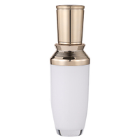 Flacon pompe à lotion en acrylique PS rechargeable de 30 ml, 50 ml, 100 ml, style comptoir, emballage de luxe pour sérum cosmétique, idéal pour marque privée