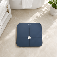Pèse-personne numérique de salle de bain avec affichage LED rétroéclairé, plateforme robuste et durable pour usage domestique, pieds en verre miroir pour intérieur quotidien