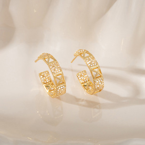 C-Shaped Geometric Hoop <b>Earrings</b> Gold Women's Fashion Minimalist Alloy <b>Ear</b> <b>Cuffs</b> EDB-097 - Product Image 2