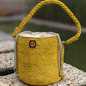 Sac en paille tissé à la main prêt à offrir Doublure en raphia Mode Boho Sac fourre-tout d'été Magnifiquement emballé Cadeau d'anniversaire Fête des mères - Product Image 1