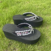 Sandales compensées à plateforme pour femmes avec strass étoile, bride perlée, semelle épaisse, style tongs, chaussures de plage, logo personnalisé, vente en gros