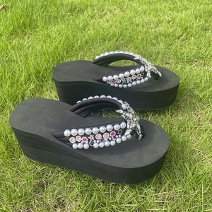 Sandali con Zeppa da Donna con Strass a Stella e Cinturino di Perle, Infradito con Plateau e Suola Spessa, Scarpe da Spiaggia Personalizzabili con Logo, Vendita all'Ingrosso - Product Image 6