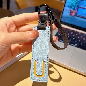 Llaveros con Colgante Rectangular de Cuero PU con 26 Letras del Alfabeto, Regalos de Cumpleaños para Niñas, Recuerdos, Decoración para Bolsos - Product Image 2