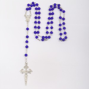 Collier Catholique Personnalisé avec Pendentif Long <span class=keywords><strong>Croix</strong></span>, Chaîne Rosario Guadalupe, Perles <span class=keywords><strong>en</strong></span> Verre Cristal Bleu Foncé - Product Image 2