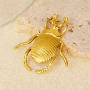Ciondolo Scarabeo in Acciaio Inossidabile 304 da 27x31mm, Placcato Oro 18K, Charm a Forma di Insetto Egiziano per Creazione di Gioielli Fai-da-Te - Product Image 5