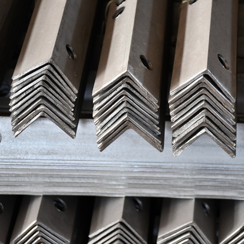 Equal Stainless Steel Angle Bar 1