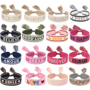 Pulsera bordada personalizable de amor salvaje, brazalete de cuerda trenzada de boda con borlas, solo para novia, 20 unidades, 70 diseños - Product Image 1