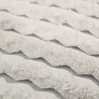 Plaid en fausse fourrure 3D jacquard zigzag écologique gris argenté 500 g/m² épais pour lits Queen Size
