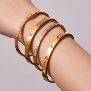 ERESI 2026 Nouveauté INS HOT Bracelet de luxe en acier inoxydable plaqué or PVD 18 carats, style classique <span class=keywords><strong>VOGUE</strong></span>, serti de zircons étincelants - Product Image 3