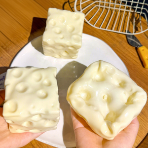 Nuevo Juguete Antiestrés de Queso, Moldeable, No Rebotable, Relleno de Vaselina, Suave y Esponjoso - Product Image 1