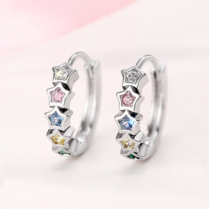 Orecchini a stella colorati per donna, design dolce e scintillante, accessori di gioielleria alla moda - Product Image 1