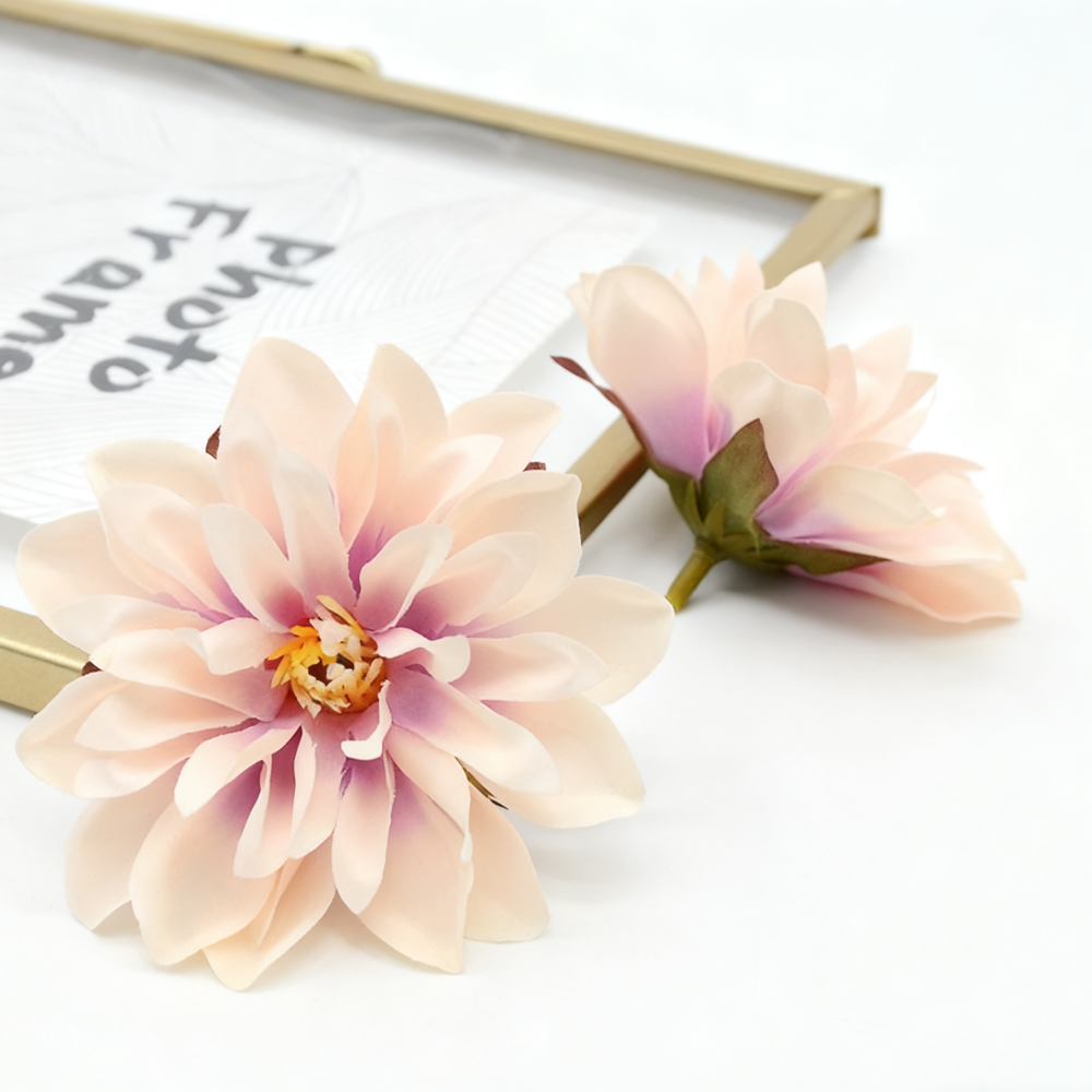 แกนสีม่วง