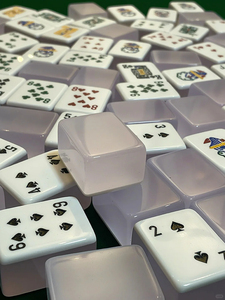 Tuiles de Mahjong et de <span class=keywords><strong>Poker</strong></span> Américain en Acrylique de Luxe Moderne, Pliables et Portables, Gravées sur Mesure, Marque Jiangpai, pour 4 Joueurs, avec Finition Polie à la Main - Product Image 2