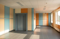Panneau mural intérieur compact à grain de bois Panneaux de façade stratifiés haute pression en HPL Revêtement de panneaux décoratifs pour l'extérieur des bâtiments