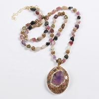 Collier pour femme style bohème avec pendentif en tourmaline, strass, hématite, améthyste et grande perle baroque irrégulière