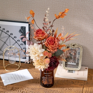 <span class=keywords><strong>Bouquet</strong></span> <span class=keywords><strong>de</strong></span> <span class=keywords><strong>fleurs</strong></span> d'<span class=keywords><strong>automne</strong></span> à feuilles d'oranger Dahlia Rose pour la décoration <span class=keywords><strong>de</strong></span> mariage à la maison, <span class=keywords><strong>bouquet</strong></span> <span class=keywords><strong>de</strong></span> <span class=keywords><strong>fleurs</strong></span> <span class=keywords><strong>de</strong></span> roses <span class=keywords><strong>séchées</strong></span> d'<span class=keywords><strong>automne</strong></span> pour hôtel, vente en gros - Product Image 2