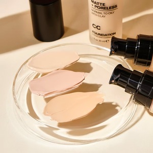 Wholesale Cosmetics Moisturizing Liquid Foundation Concealer Long Lasting Full Coverage <b>Makeup</b> Foundation for Skin Care - Product Image 1