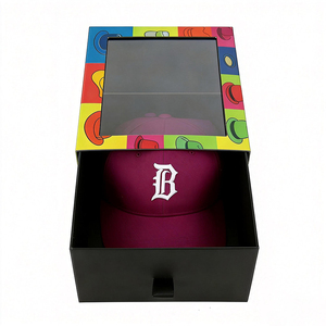 Scatola Regalo Rigida Ecologica Personalizzata con Coperchio Trasparente, Goffratura, Laminazione Opaca e Rivestimento in Spugna per Confezionamento Cappelli - Product Image 1