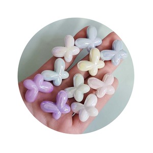 100 cái/túi mới phổ biến màu sắc hỗn hợp bướm hình dạng Acrylic quyến rũ phù hợp làm bút trang trí nội thất - Product Image 1