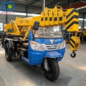 Mini-grue à trois roues à double alimentation, très demandée, avec plusieurs sections de flèche pour travaux de levage en milieu rural, intérieur et sites étroits - Product Image 3