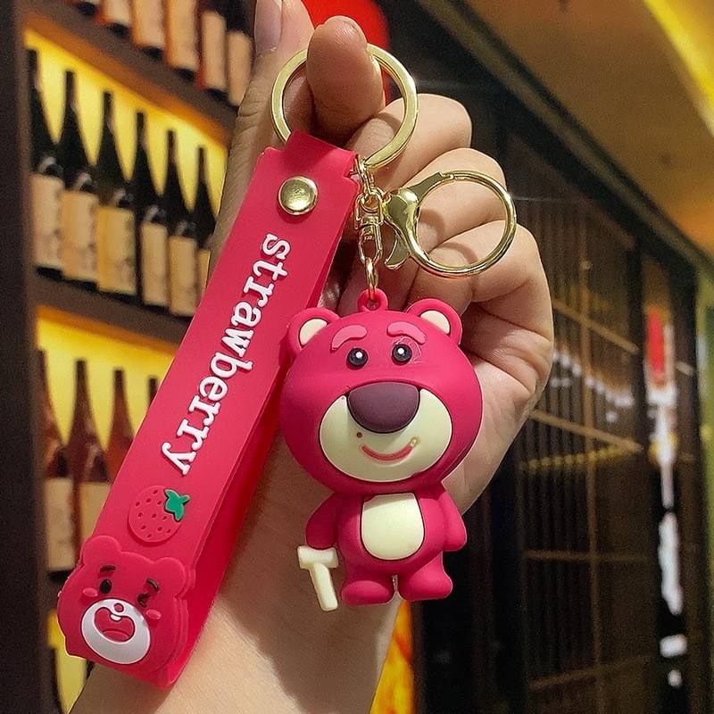 สตรอเบอร์รี่หมีสตรอเบอร์รี่สีขาว