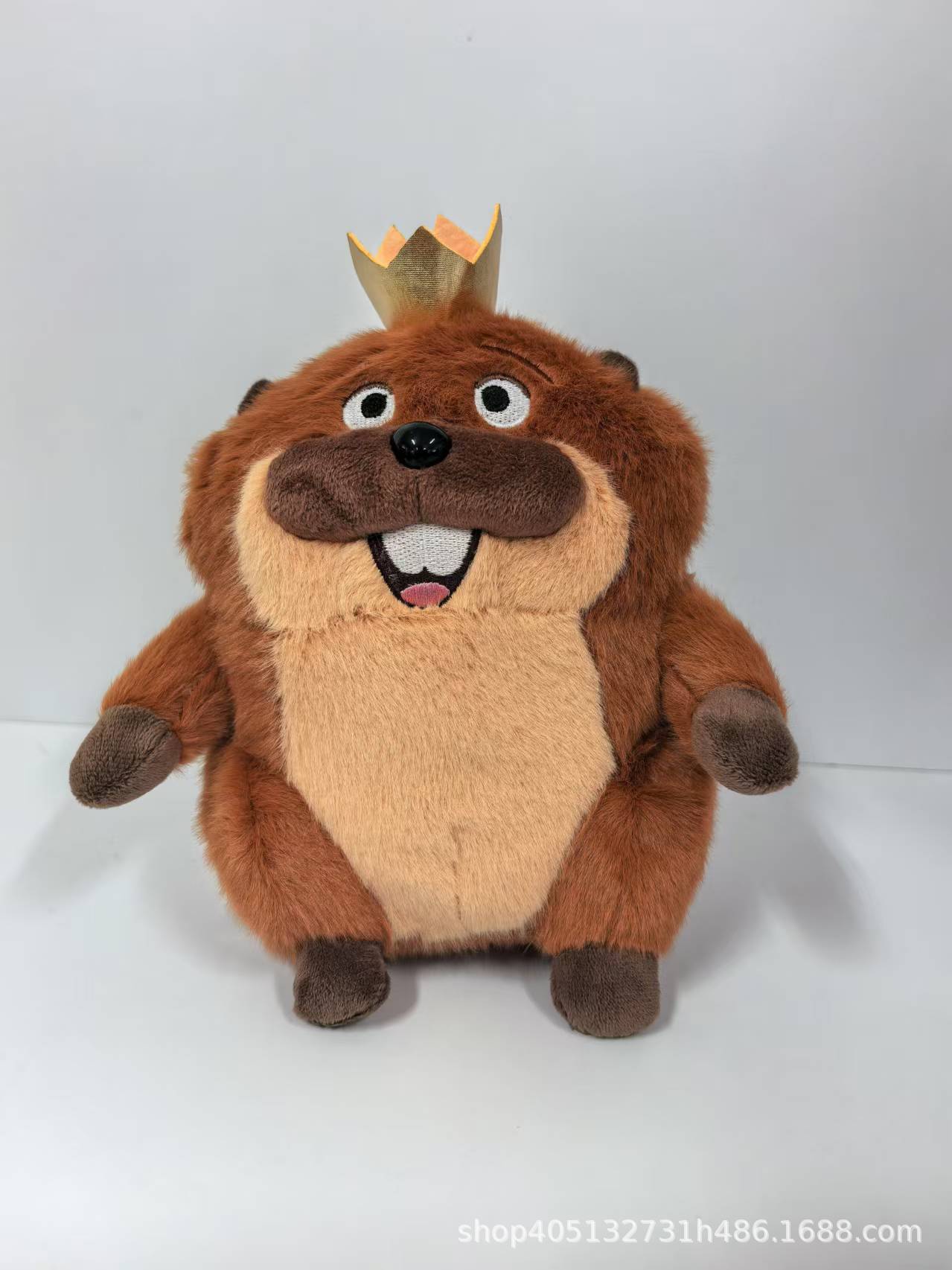 King beaver with arms down