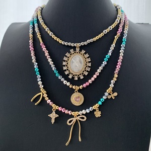 Collier de perles en cristal colorées délicates TK-C249 pour femme, bijoux pour les fêtes, avec pendentifs Cœur, Nœud, Croix, Fleur, Saint, idéal comme cadeau - Product Image 1