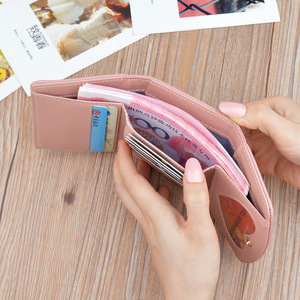 2024 Neue multifunktion ale faltbare kurze Brieftasche Damen Unisex Handtasche Anti-Diebstahl Weiche echte PU Leder Logo Brief Großhandel - Product Image 2