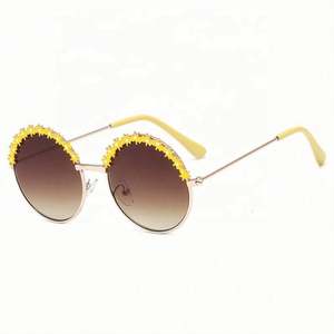 Lunettes de soleil tendance pour enfants, garçons et filles, petites lunettes de soleil en métal dégradé, lunettes de soleil pour enfants UV 400, lunettes de soleil rondes à fleurs pour enfants 2021 - Product Image 6