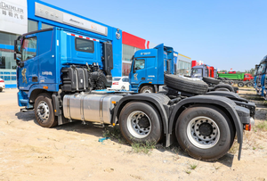 Camion tracteur Foton Auman <span class=keywords><strong>GTL</strong></span> à toit plat, disponible en versions LHD et RHD, 6x4, d'occasion, boîte de vitesses automatique Euro6, capacité de remorquage 31-40T, <span class=keywords><strong>logistique</strong></span> - Product Image 4