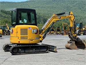 Mini-pelles Caterpillar 303.5E d'occasion, 3,5 tonnes, CAT 303.5, 303.5E2, 303, 303.5C, 303C, 303CR, pelle avec cabine fermée à vendre - Product Image 4