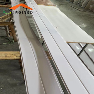 Panneau de plafond de bande de <span class=keywords><strong>PVC</strong></span> en plastique extensible de toit de fausses tuiles suspendues décoratives imbriquées imperméab - Product Image 2