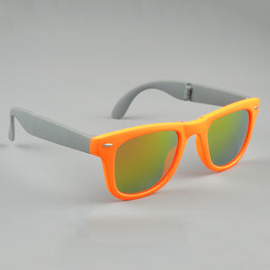 แว่นกันแดดพับได้แบบกะทัดรัดแว่นกันแดด UV400แบบกำหนดเองสำหรับขี่จักรยานสีส้มสีเทาเฉดสีพลาสติกสีเขียว/เหลือง - Product Image 2