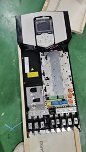 ACS880-01-025A-3 ซีรีส์ ACS880 กำลังไฟ 11 กิโลวัตต์ 7.5 กิโลวัตต์ 3 เฟส 380-500 โวลต์ IP21 ตัวควบคุมความถี่ PLC - Product Image 1