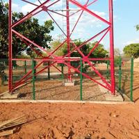 Torre de Acero Angular de 3 Patas de 45 m con Tecnología Profesional para Cobertura de Red GSM Rural