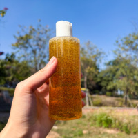 Gel Douche Exfoliant Éclaircissant à l'Ananas pour le Corps – Hydratant et Illuminateur