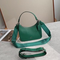 2025 marque de créateur de luxe demi-lune motif sac à bandoulière pour les femmes à la mode sous les bras épaule en cuir pour l'été