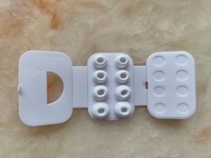 4 Pares <span class=keywords><strong>de</strong></span> Puntas <span class=keywords><strong>de</strong></span> Silicona <span class=keywords><strong>para</strong></span> Auriculares, Repuesto 1:1 <span class=keywords><strong>para</strong></span> Air Pods Pro con Bolsa <span class=keywords><strong>de</strong></span> Empaque, Orificio <span class=keywords><strong>de</strong></span> Reducción <span class=keywords><strong>de</strong></span> Ruido y Protector <span class=keywords><strong>de</strong></span> Polvo Integrado - Product Image 4