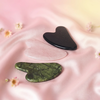 Outil de massage Gua Sha en pierre naturelle pour le visage et le corps, en quartz rose en forme de cœur, vente en gros