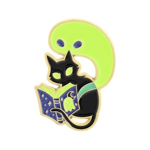 Pin Luminoso de Aleación de Zinc con Acabado en Níquel Negro para Halloween, Diseño de Esqueleto, Regalo Creativo - Product Image 6