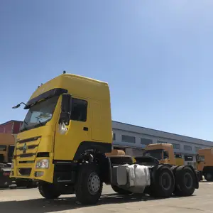 出售二手中国6.8*3.7*2.5m Sinotruk howo 6x4牵引车