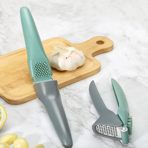 Venta al por mayor de fábrica Syh1351: Picadora y trituradora de acero inoxidable, prensa manual de ajo de cocina de material PP - Product Image 5