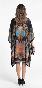Robe longue kaftan africaine en viscose pour femme, coupe décontractée, tunique, poncho, kimono, manches chauve-souris, finition soyeuse, style bohème, pour les vacances et la détente - Product Image 3