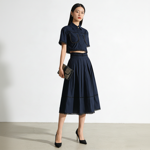 Ensemble jupe et chemise OUDINA décontracté pour femme : chemise courte brodée en dentelle et jupe longue plissée – Nouvelle collection tendance - Product Image 1