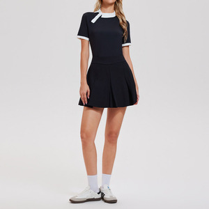 Ensemble de jupe plissée et de polos 2 pièces élégants avec logo personnalisé pour l'été, avec anneau en D, idéal pour le golf, le badminton, le paddle-tennis et le tennis en extérieur - Product Image 3